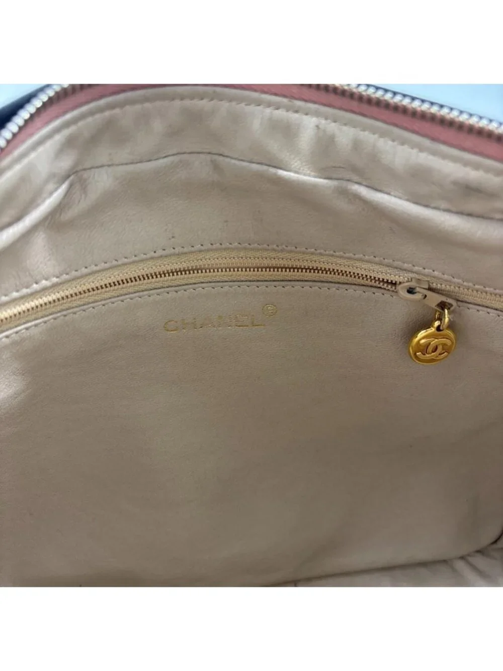 Chanel Lambskin CC Logo Shoulder Bag Black